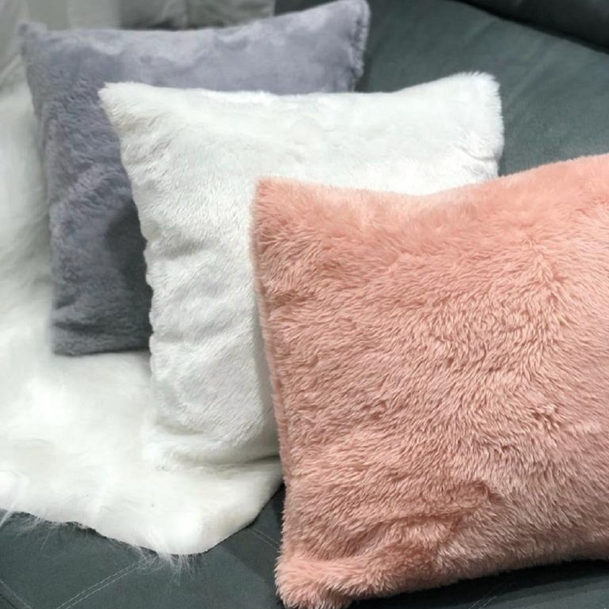 Coussin en Fausse Fourrure